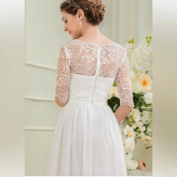 JJ’s House Wedding Dress size 26, new in bag - Picture 2 of 8